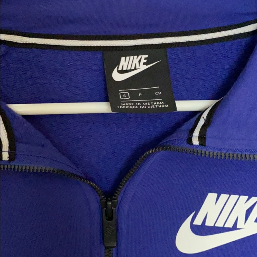 Nike pullover - Picture 2 of 2